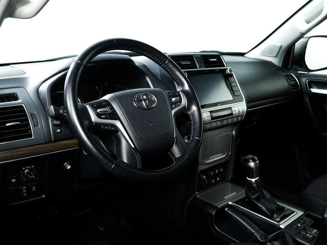 Toyota Land Cruiser Prado 2017 года с пробегом. Фото: #12