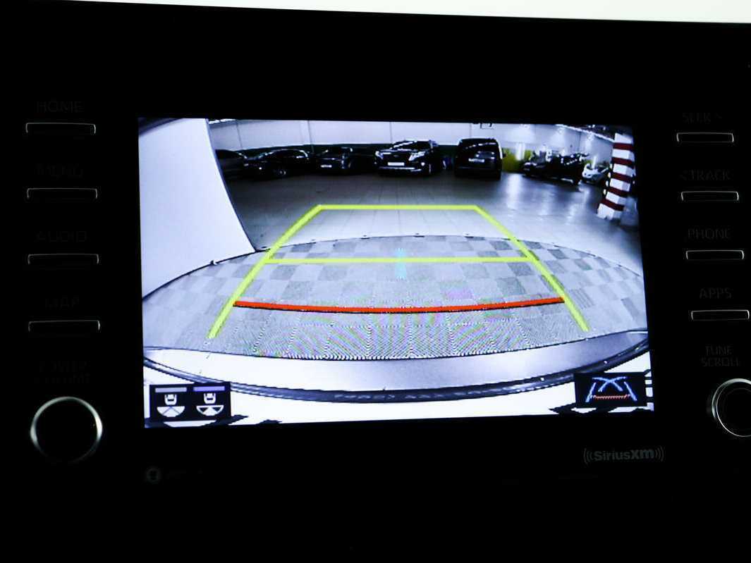 Toyota Camry 2021 года с пробегом. Фото: #14