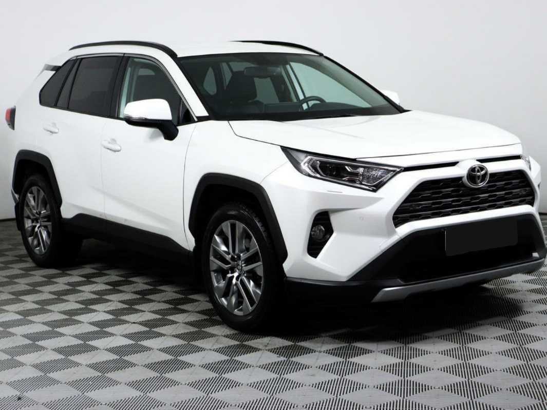 Toyota RAV4 2021 года с пробегом. Фото: #2