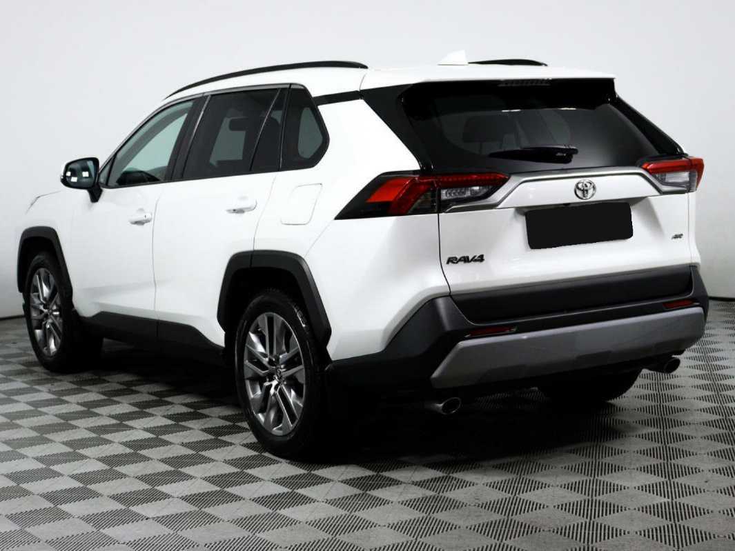 Toyota RAV4 2021 года с пробегом. Фото: #6