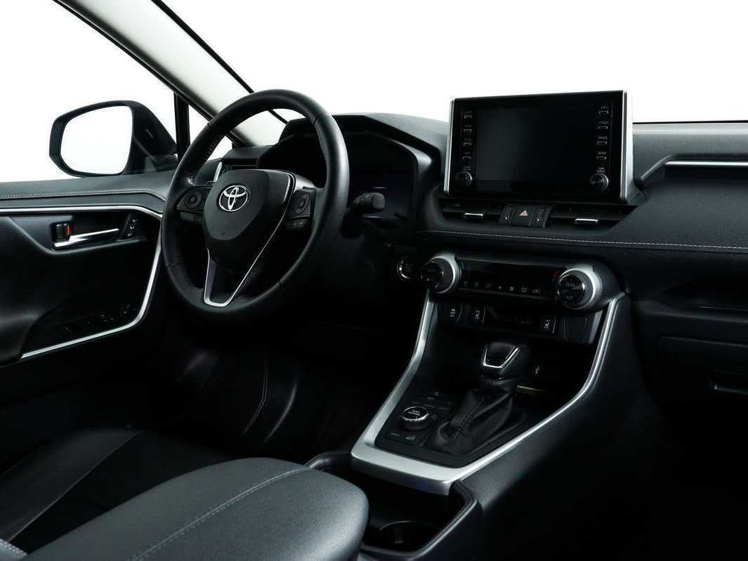 Toyota RAV4 2021 года с пробегом. Фото: #8