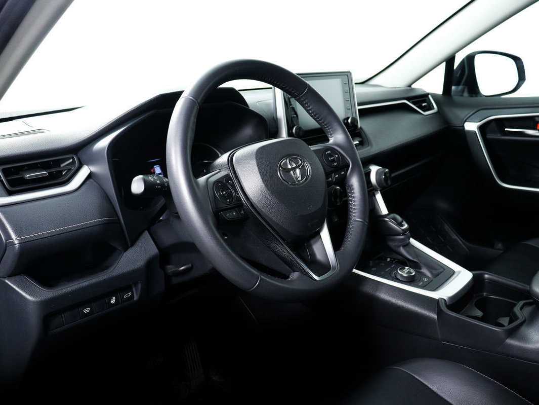 Toyota RAV4 2021 года с пробегом. Фото: #12