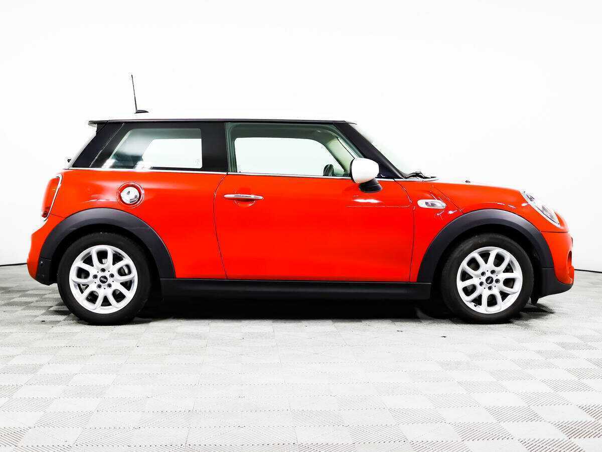 Mini Hatch 2019 года с пробегом. Фото: #3