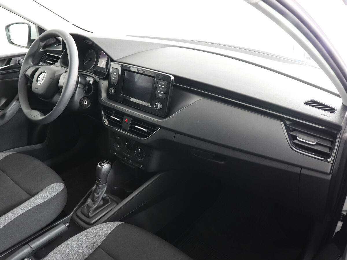 Б/У Шкода Рапид 2021 года. Фото: #9