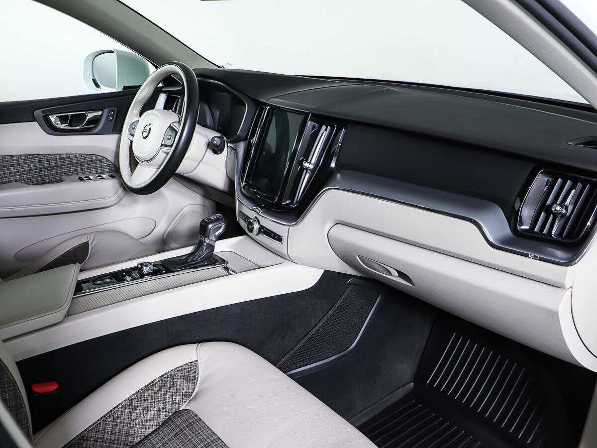 Volvo XC60 2018 года с пробегом. Фото: #8