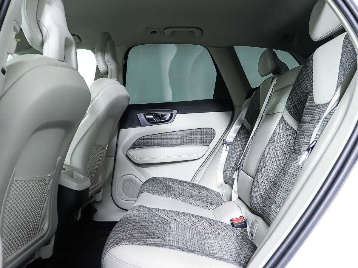 Volvo XC60 2018 года с пробегом. Фото: #9