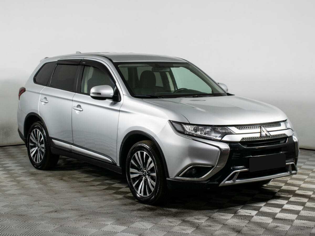 Mitsubishi Outlander 2019 года с пробегом. Фото: #2