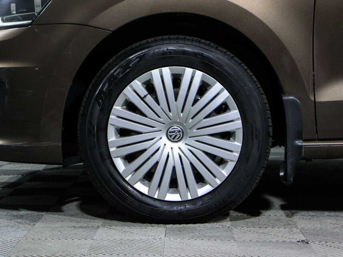 Б/У Фольксваген Поло 2017 года. Фото: #14