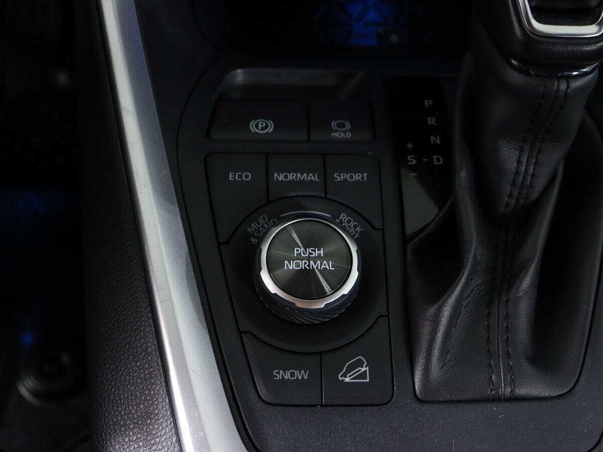 Toyota RAV4 2020 года с пробегом. Фото: #24