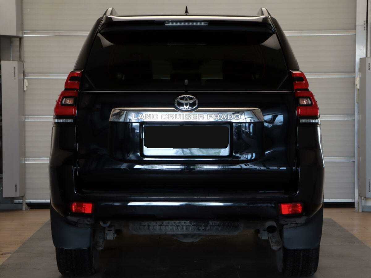 Toyota Land Cruiser Prado 2017 года с пробегом. Фото: #4