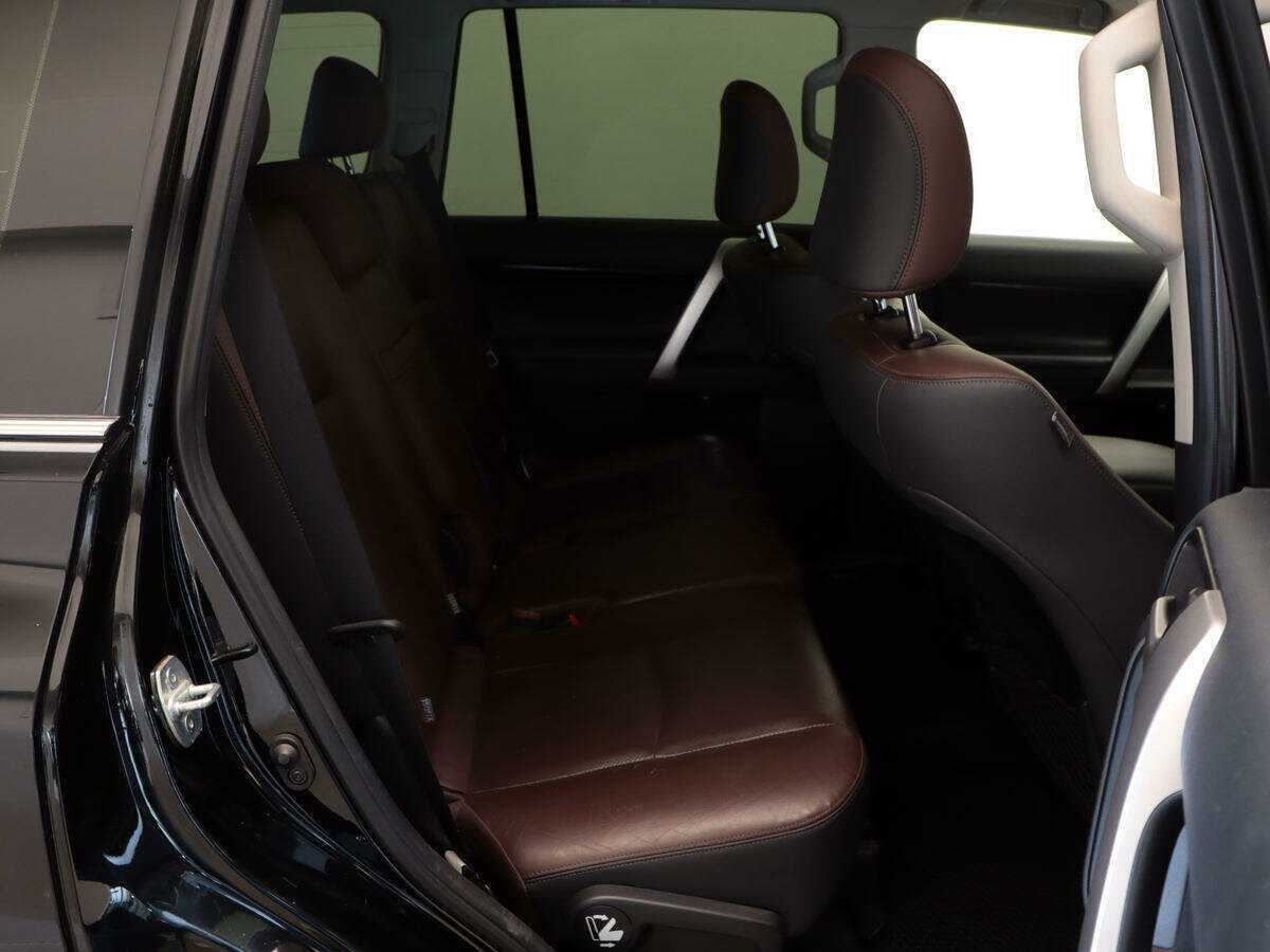 Toyota Land Cruiser Prado 2017 года с пробегом. Фото: #7