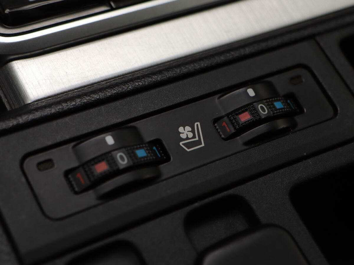 Toyota Land Cruiser Prado 2017 года с пробегом. Фото: #18