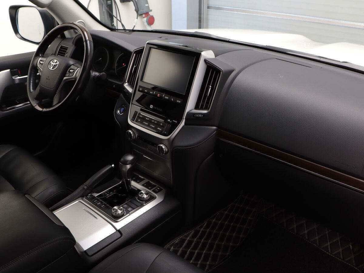 Toyota Land Cruiser 2019 года с пробегом. Фото: #6