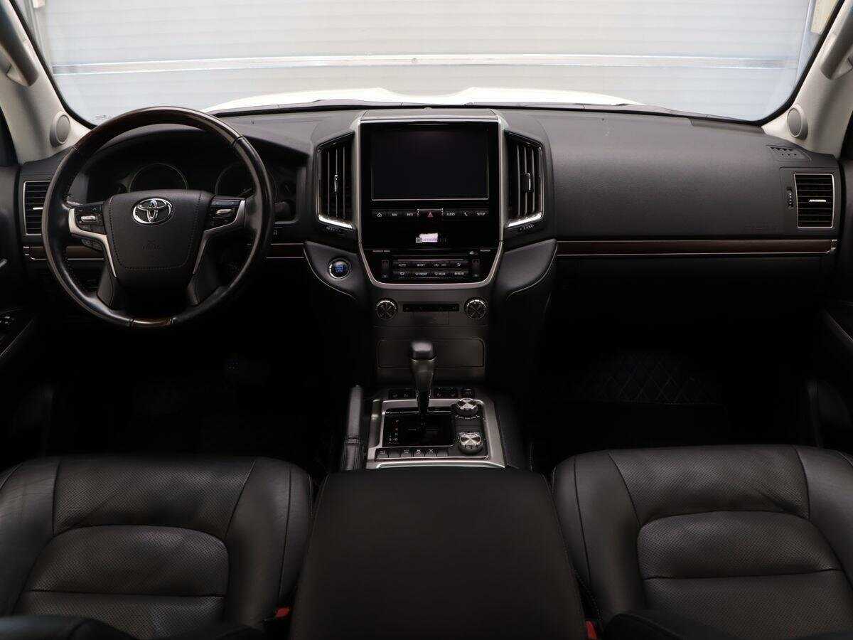 Toyota Land Cruiser 2019 года с пробегом. Фото: #8