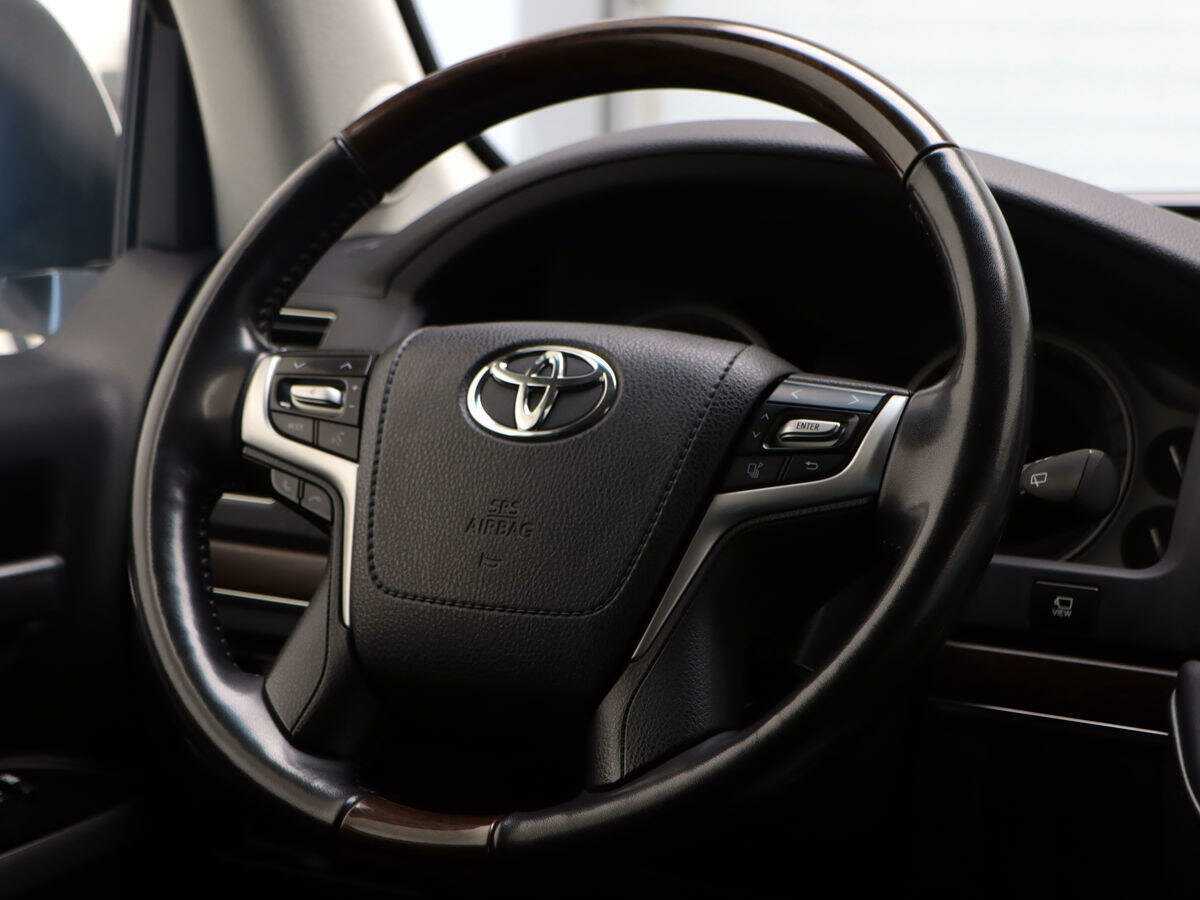 Toyota Land Cruiser 2019 года с пробегом. Фото: #11