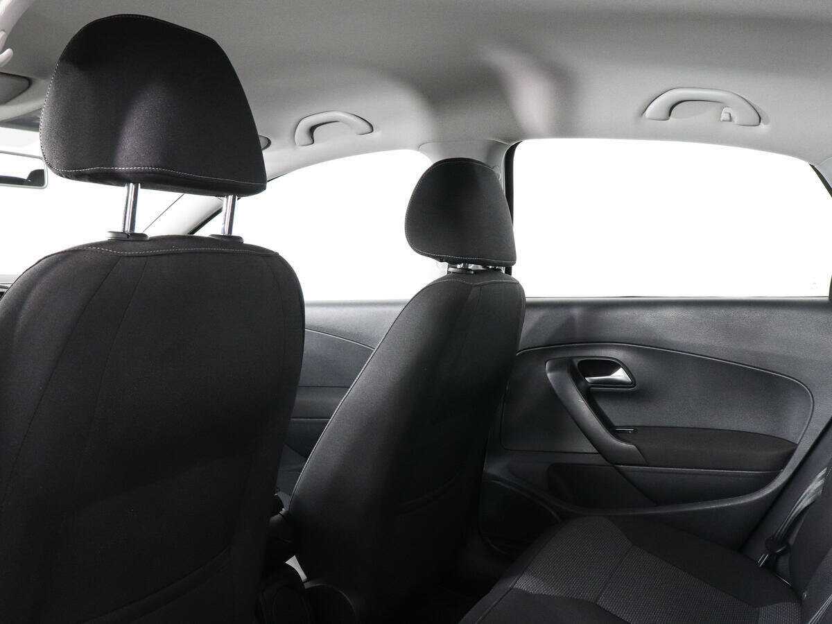 Б/У Фольксваген Поло 2017 года. Фото: #9