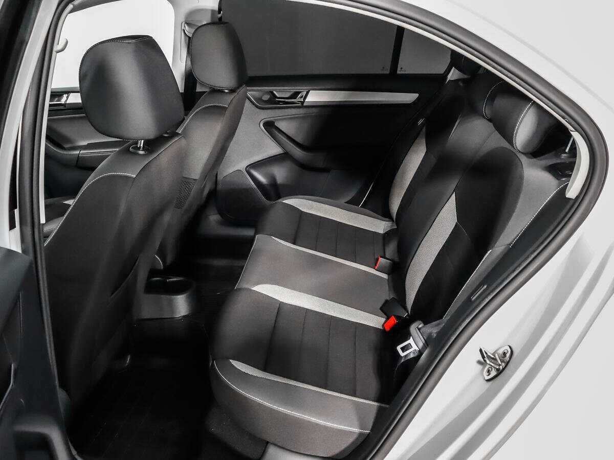 Б/У Шкода Рапид 2018 года. Фото: #9