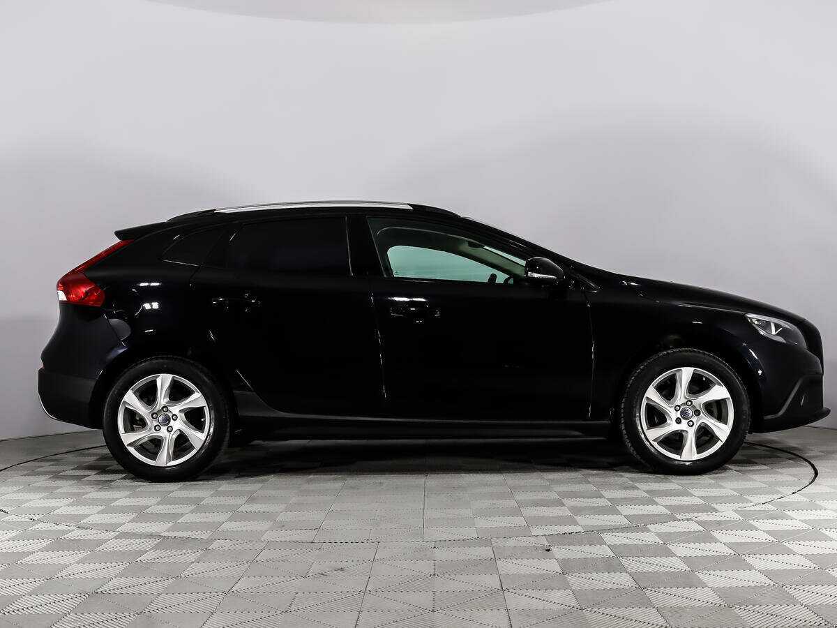 Volvo V40 Cross Country 2013 года с пробегом. Фото: #3