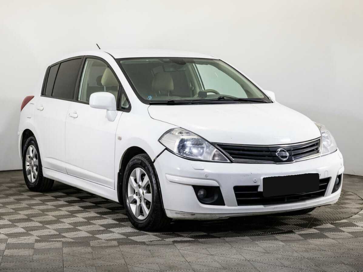 Nissan Tiida 2011 года с пробегом. Фото: #2