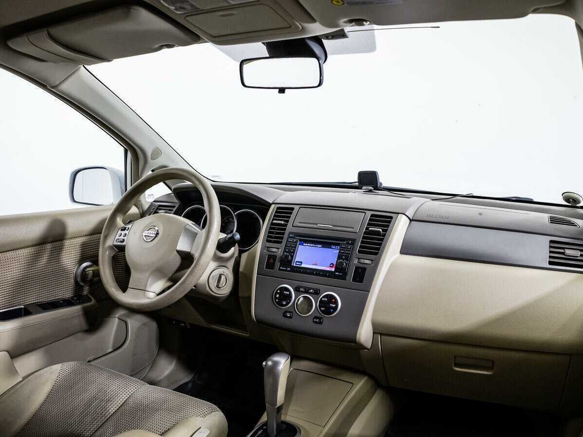 Nissan Tiida 2011 года с пробегом. Фото: #8