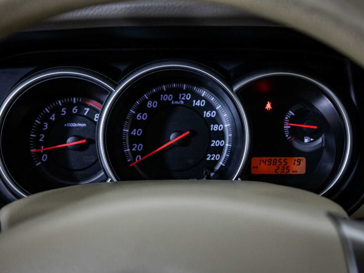 Nissan Tiida 2011 года с пробегом. Фото: #11