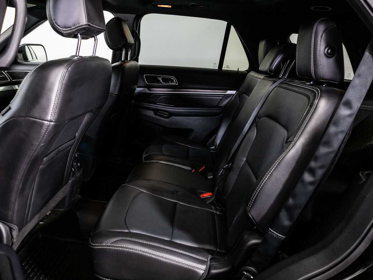 Ford Explorer 2017 года с пробегом. Фото: #7
