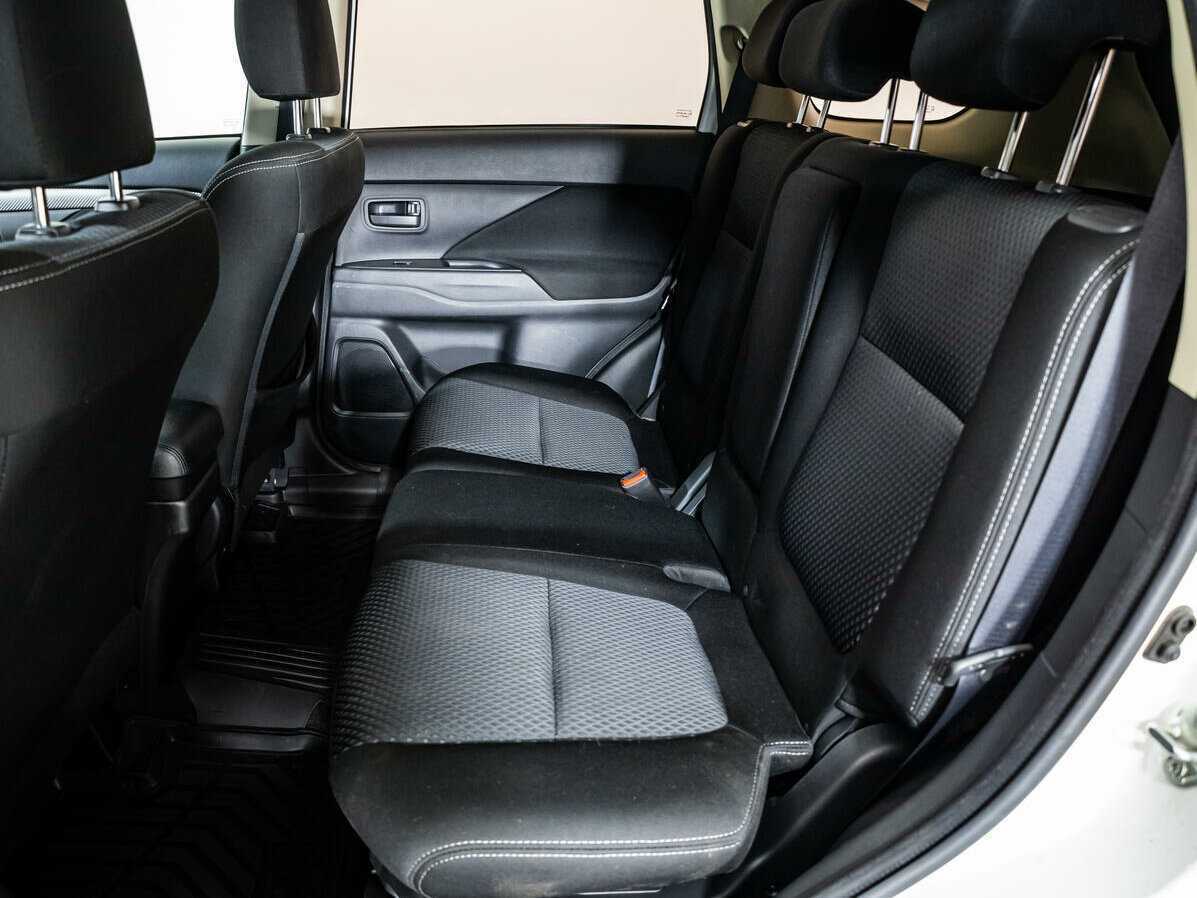 Mitsubishi Outlander 2018 года с пробегом. Фото: #7