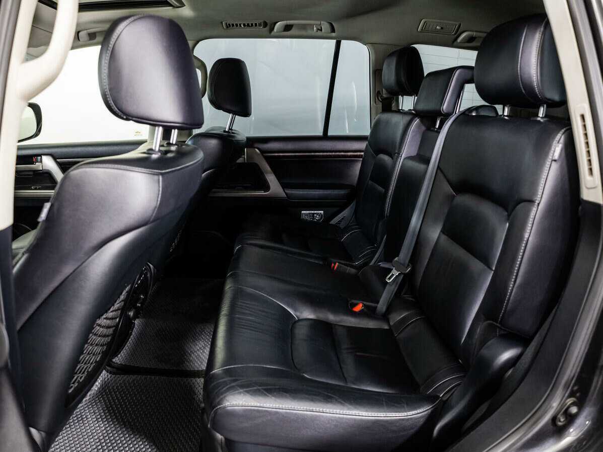 Toyota Land Cruiser 2011 года с пробегом. Фото: #9