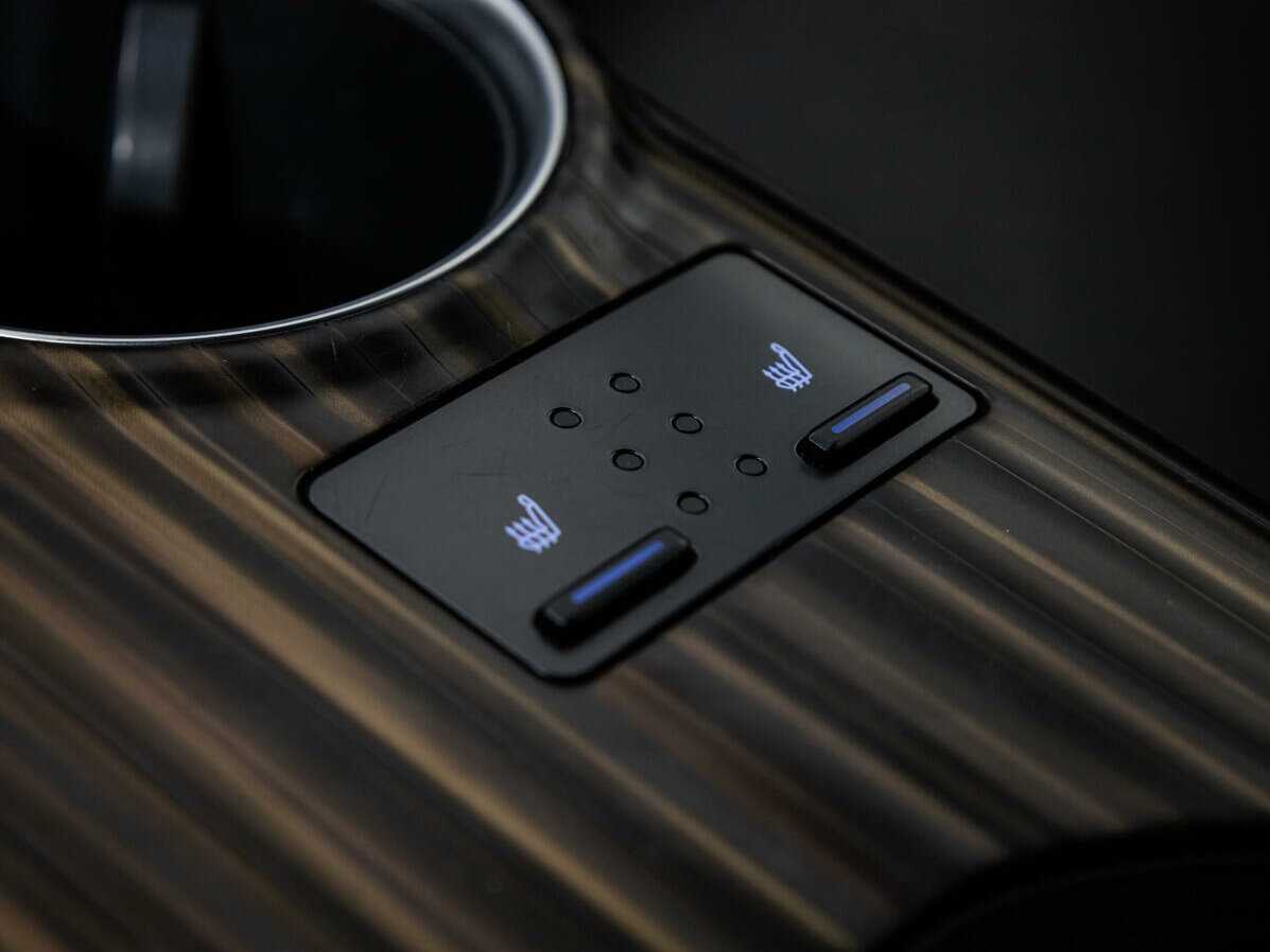 Toyota Camry 2018 года с пробегом. Фото: #12