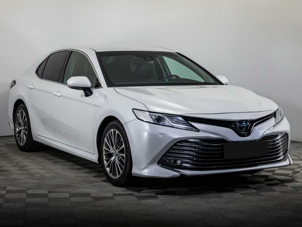 Toyota Camry 2018 года с пробегом. Фото: #2