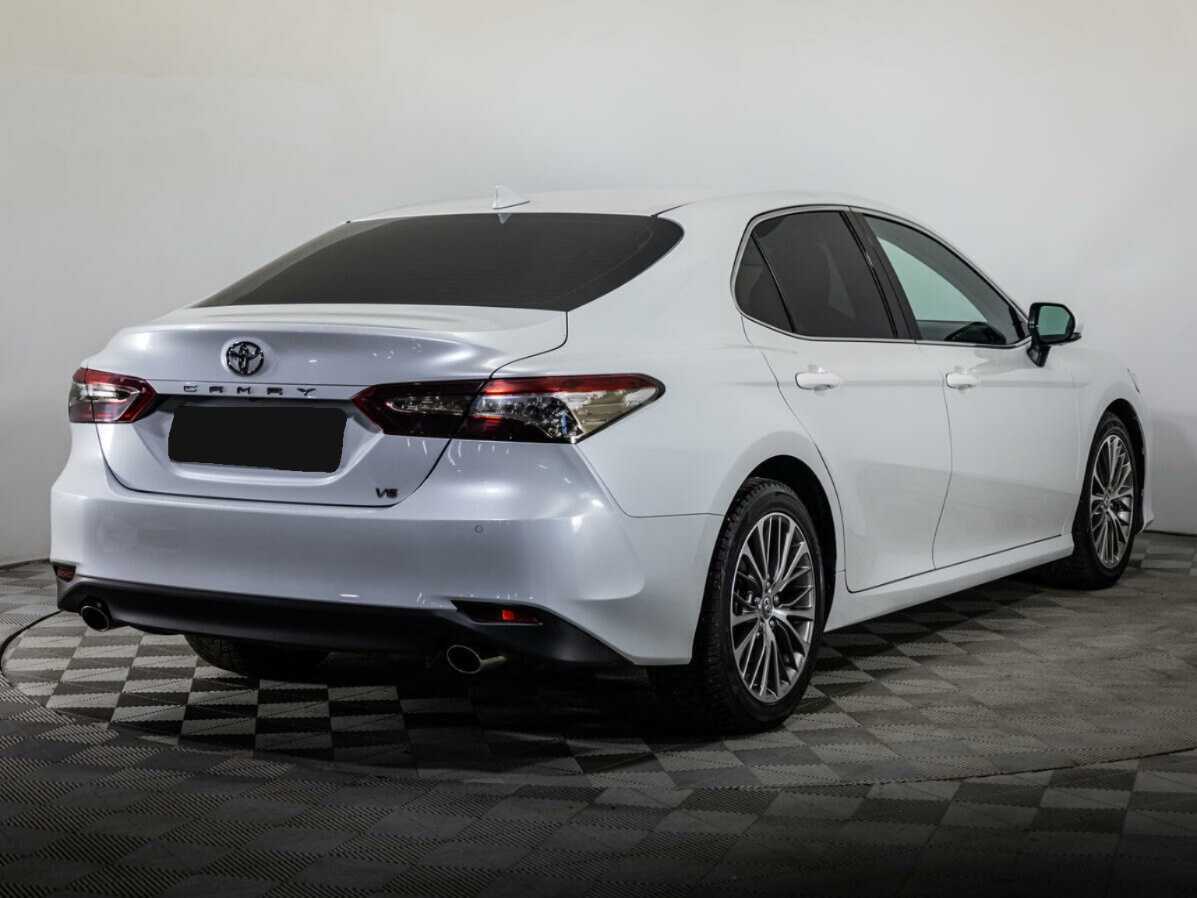 Toyota Camry 2018 года с пробегом. Фото: #3
