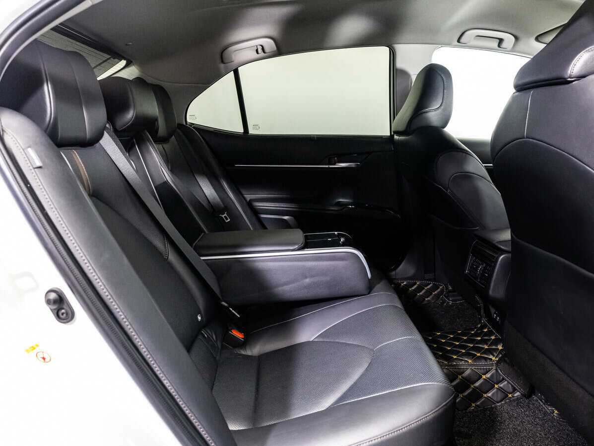 Toyota Camry 2018 года с пробегом. Фото: #7