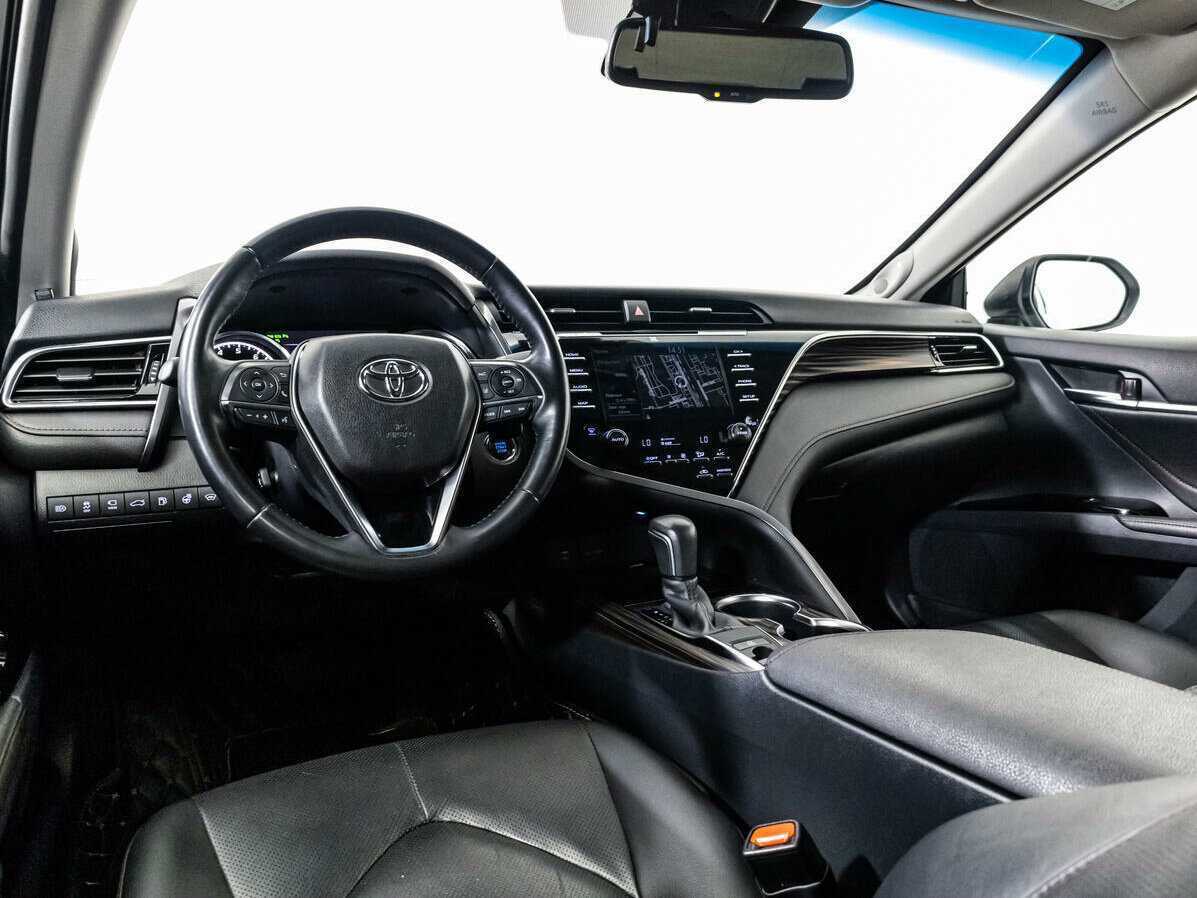 Toyota Camry 2018 года с пробегом. Фото: #8