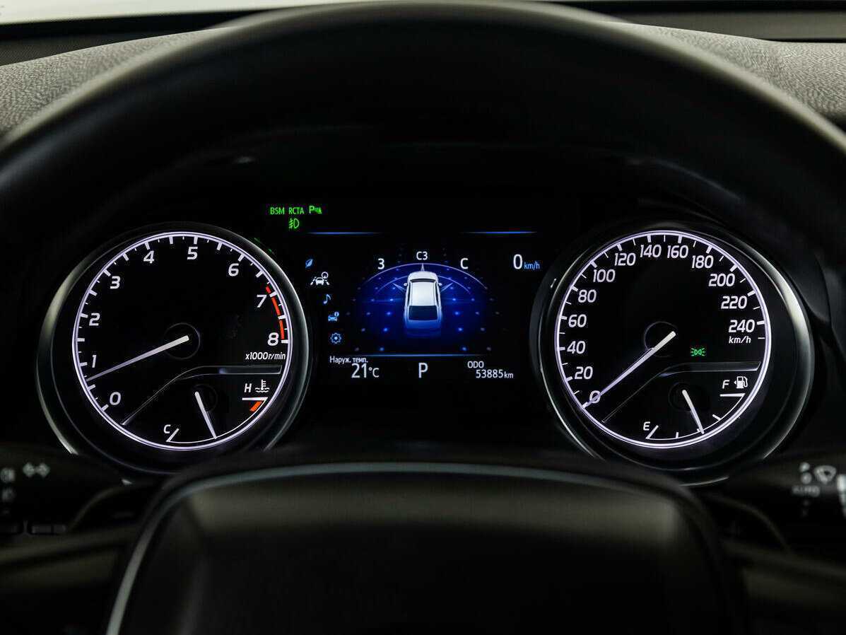 Toyota Camry 2018 года с пробегом. Фото: #9