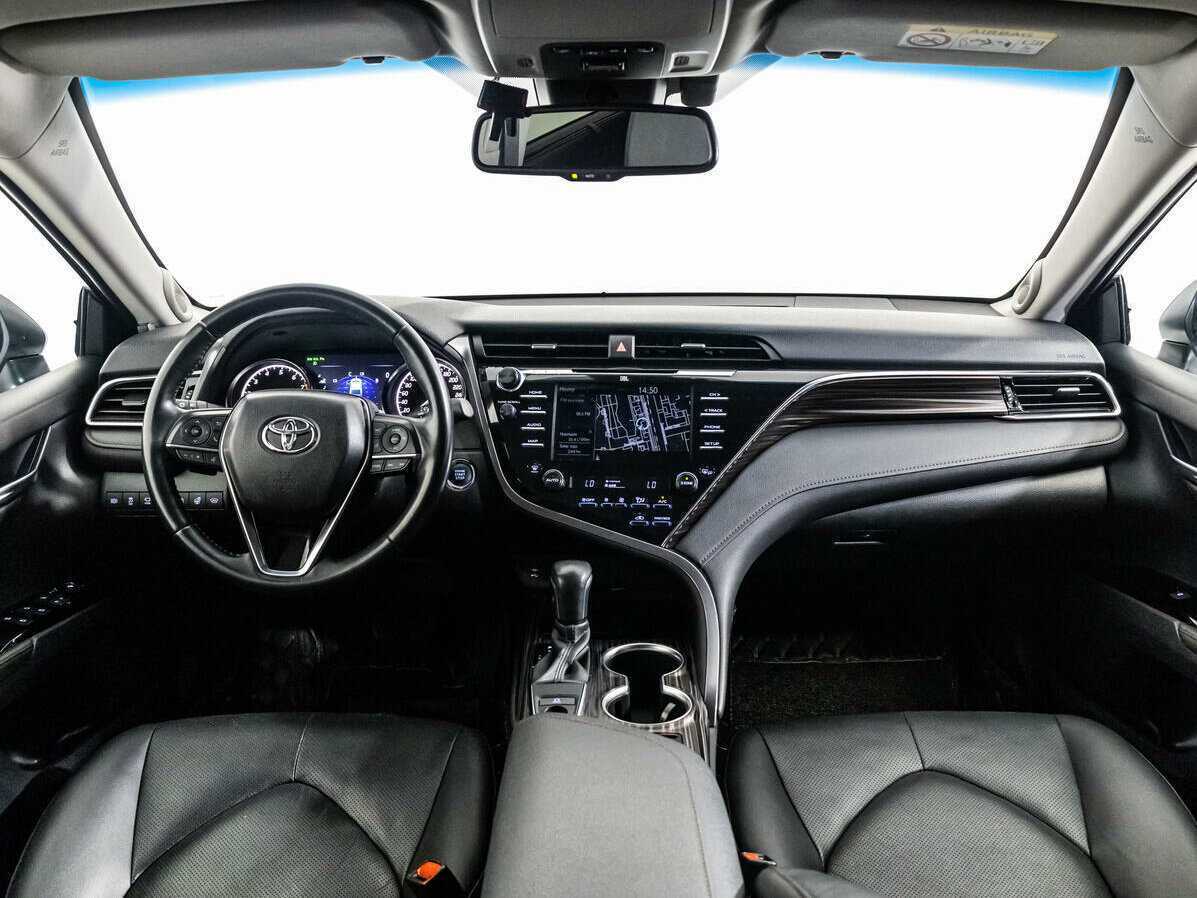 Toyota Camry 2018 года с пробегом. Фото: #11