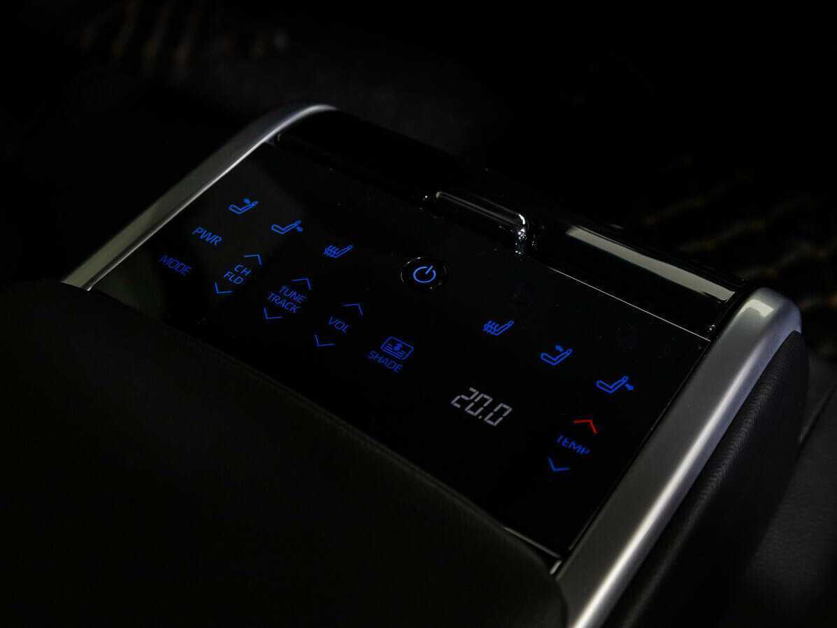 Toyota Camry 2018 года с пробегом. Фото: #15