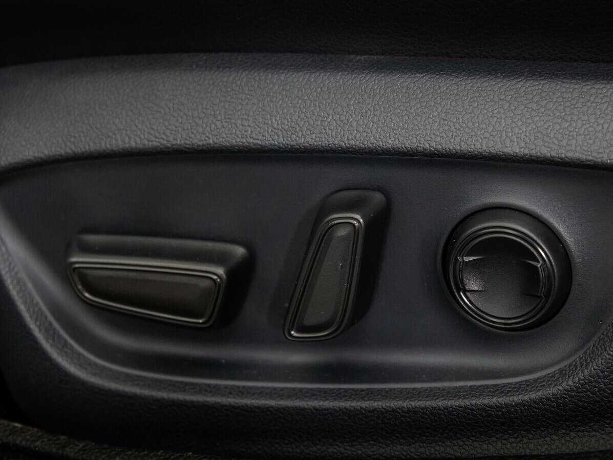 Toyota Camry 2018 года с пробегом. Фото: #19