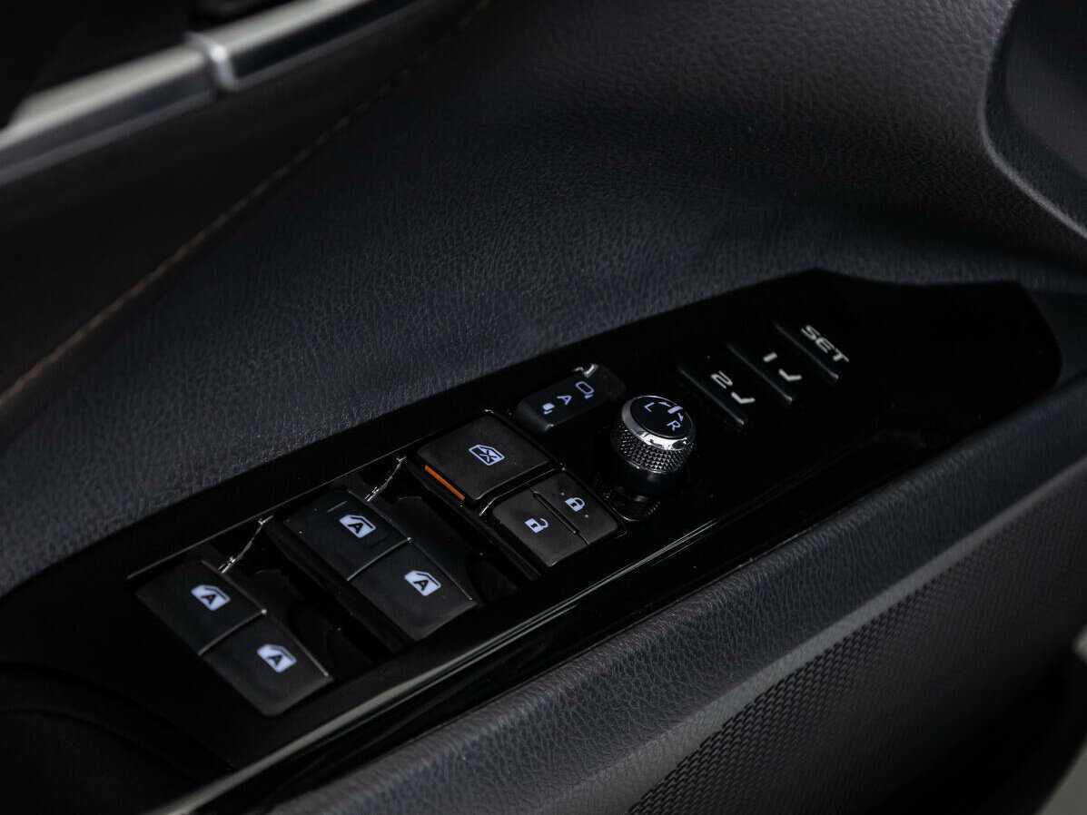 Toyota Camry 2018 года с пробегом. Фото: #20