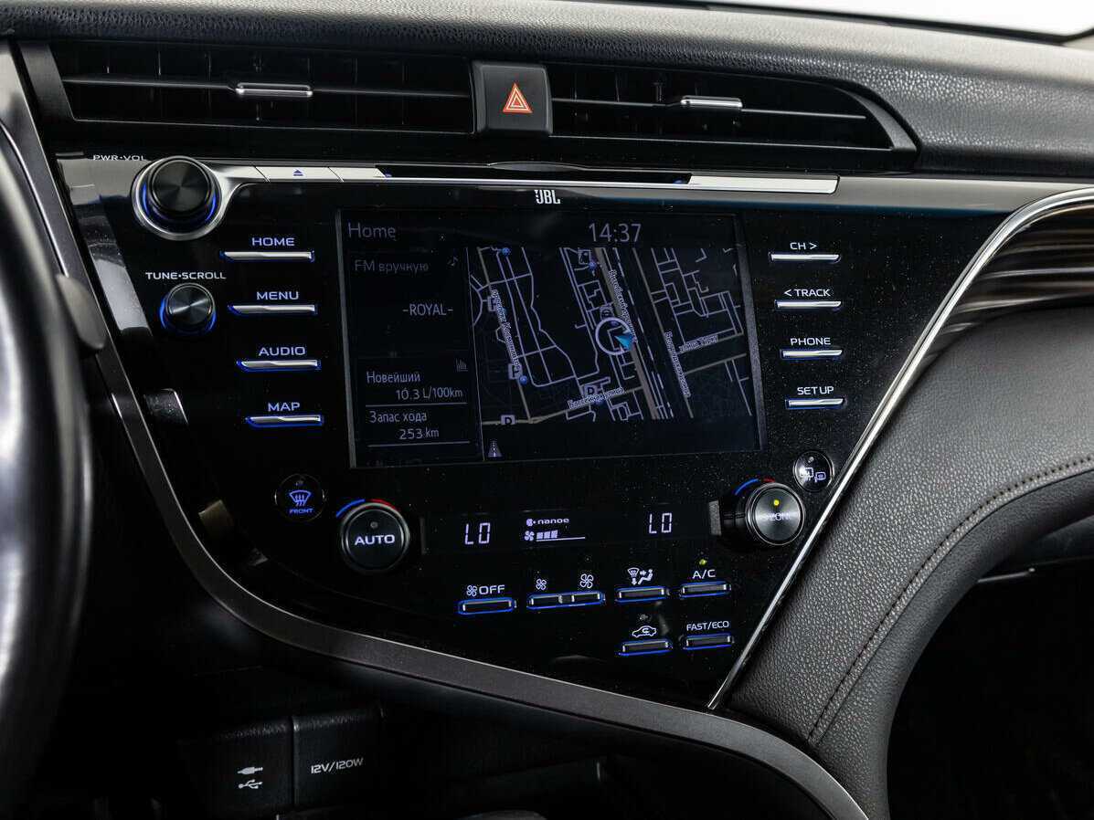 Toyota Camry 2018 года с пробегом. Фото: #26