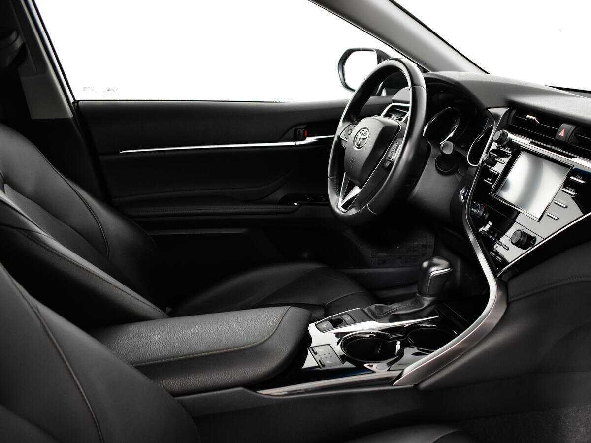 Toyota Camry 2019 года с пробегом. Фото: #10