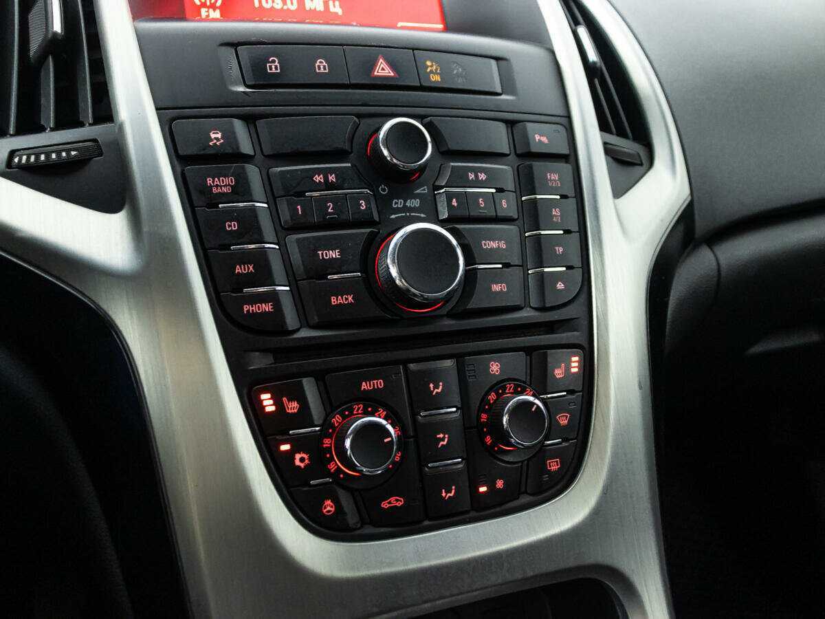 Б/У Опель Астра 2012 года. Фото: #14