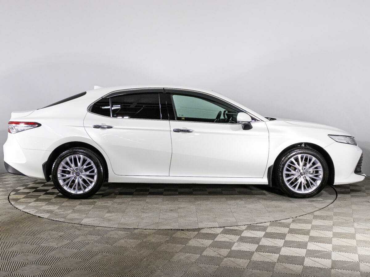 Toyota Camry 2020 года с пробегом. Фото: #1