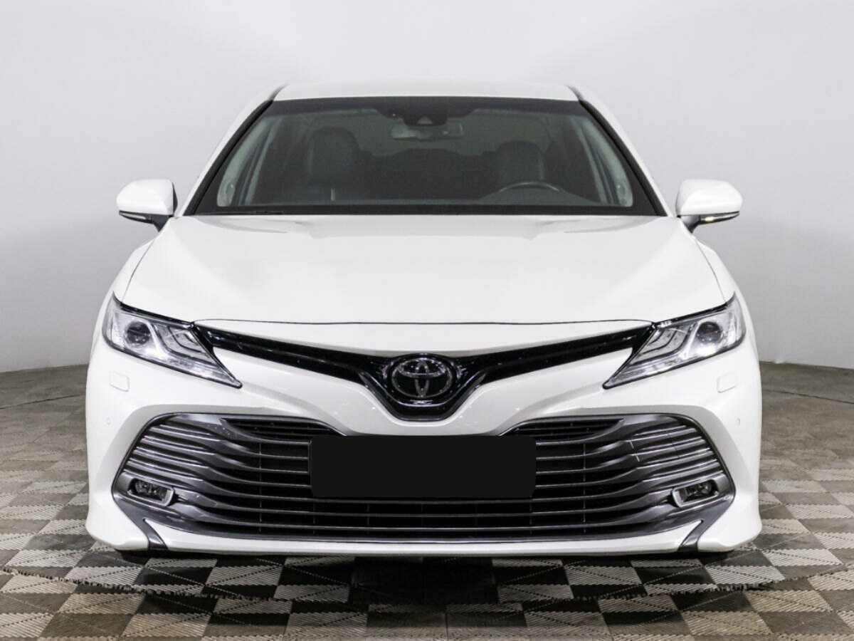 Toyota Camry 2020 года с пробегом. Фото: #2