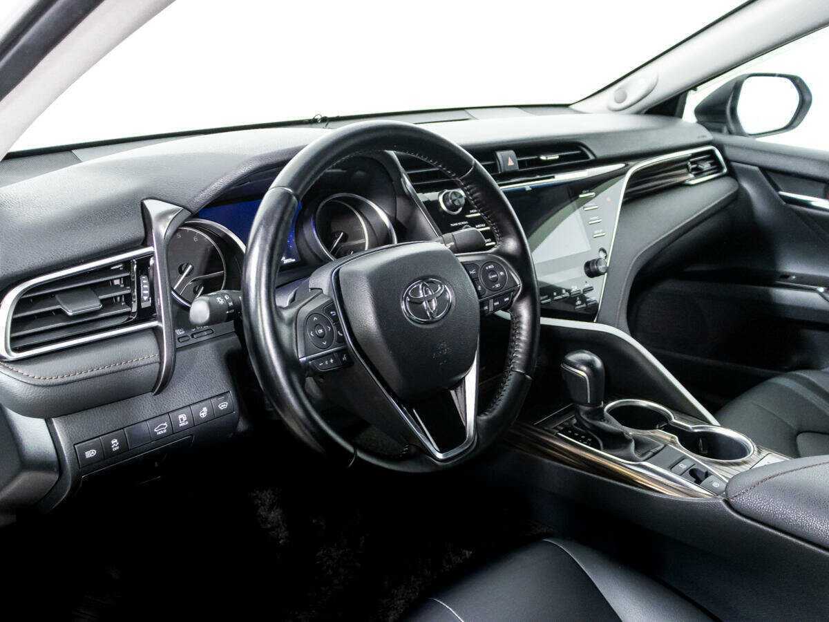 Toyota Camry 2020 года с пробегом. Фото: #10