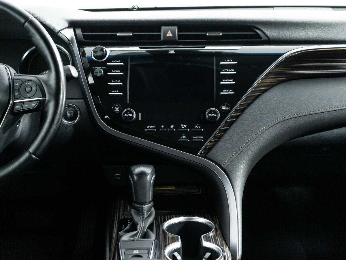 Toyota Camry 2020 года с пробегом. Фото: #13