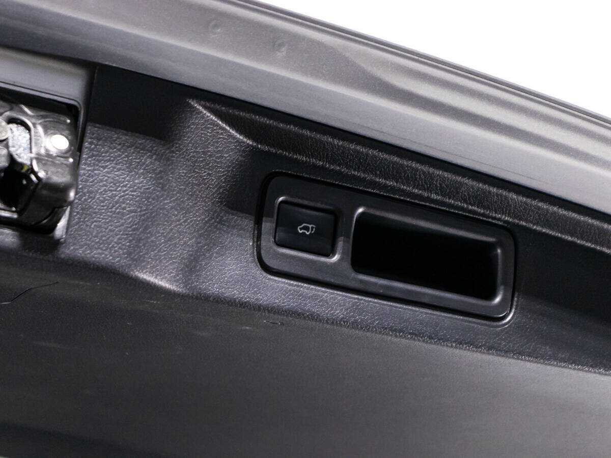 Toyota Fortuner 2019 года с пробегом. Фото: #15