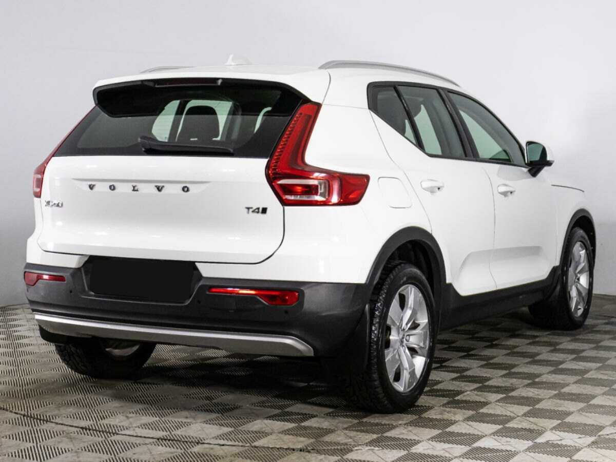 Volvo XC40 2019 года с пробегом. Фото: #4