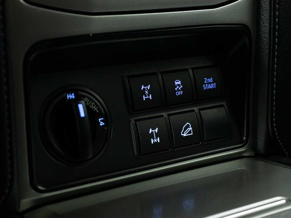 Toyota Land Cruiser Prado 2018 года с пробегом. Фото: #19