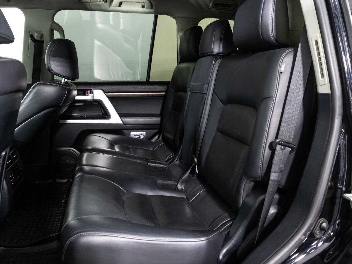Toyota Land Cruiser 2018 года с пробегом. Фото: #9