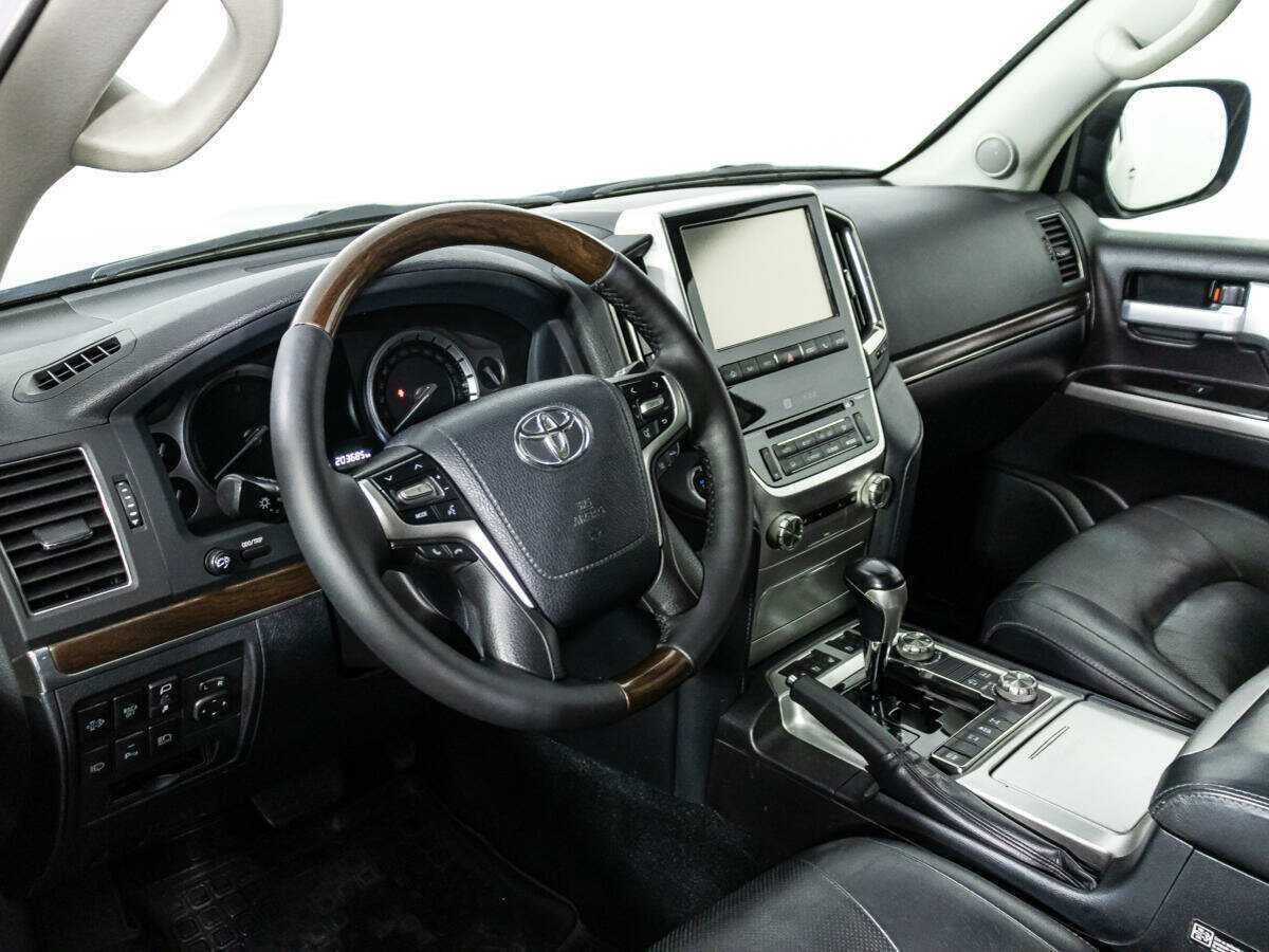 Toyota Land Cruiser 2018 года с пробегом. Фото: #10